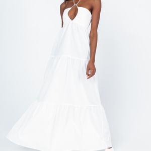 ชุดเดรสผ้าฝ้ายดีไซน์ใหม่จากโรงงานผู้ผลิต (OEM) สำหรับฤดูร้อน ชุดเดรสชายหาดสีขาวแบบผูกคอเว้าหลังสำหรับผู้หญิง - Product Image 1