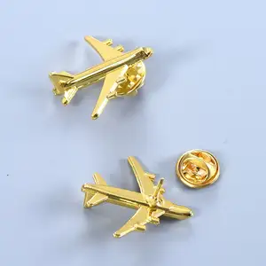 Mini pin de solapa de avión 3D, en stock, de alta calidad, con caja de plástico