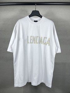 T-shirt Unisex Paris di Alta Qualità, Nuova Collezione Primavera 26, con Ricamo Lettere B Family e Onde Cola, Vestibilità Ampia e Maniche Corte - Product Image 4