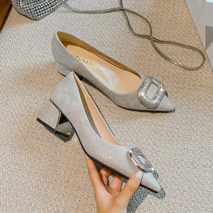 Décolleté di Lusso da Donna per la Primavera e l'Estate Scarpe da Ufficio a Punta alla Moda con Chiusura Slip-On di Tendenza per l'Autunno - Product Image 6