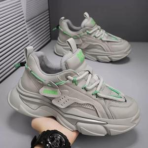 Vente en gros usine : Baskets épaisses pour hommes - Chaussures décontractées vert clair à empeigne en maille pour la marche - Product Image 3