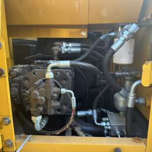 Excavatrice d'occasion Volvo 140, moteur Deutz, 100 heures, 14 tonnes de poids opérationnel, capacité de la cuve de 0,66 m, puissance de 77,4 kW - Product Image 2