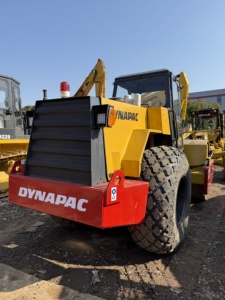 Rouleau compresseur utilisé DYNAPAC CA301D 13 tonnes avec composant moteur essentiel en stock à vendre - Product Image 6