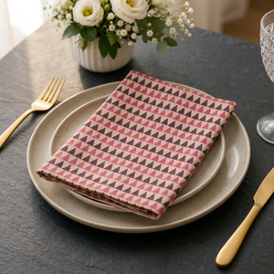 Servilleta de Lino Premium con Estampado Geométrico Triangular – Servilleta Decorativa para Mesa de Comedor, Restaurante y Hogar - Product Image 4