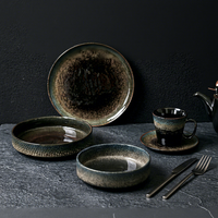 Assiette creuse moderne en porcelaine faite à la main, écologique, pour salades, soupes et plats occidentaux – Indispensable pour les fêtes