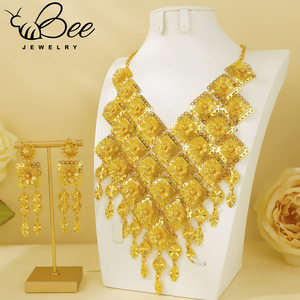 Ensemble de bijoux de mariage hypoallergéniques plaqués or 24 carats, collier et boucles d'oreilles style fleur indienne, résistant au ternissement, pour femmes - Product Image 4