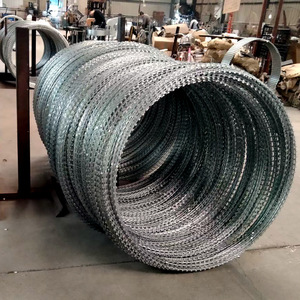 <span class=keywords><strong>Malla</strong></span> de Alambre de Púas Galvanizado de China, Rollo de Cerca de 2.5 mm de Diámetro para Seguridad Agrícola y Protección Animal - Product Image 5