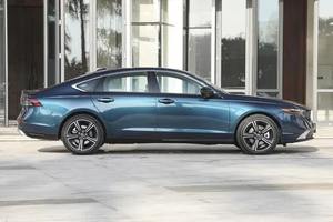 Voiture de taille moyenne Feather Blue H/on/da Accord PHEV 2025 E:PHEV Édition phare Traction avant Voitures électriques - Product Image 4