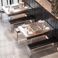 Ensemble de mobilier de restaurant moderne et industriel, créatif, en acier inoxydable, avec table de fondue, table de barbecue et canapé en bois.