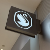 Boîte lumineuse murale extérieure en acrylique personnalisée DakeSign, éclairage LED haute luminosité, durable, étanche IP65, panneau couleur personnalisé
