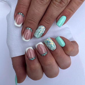 Offre Spéciale Été : Faux Ongles Carrés Courts Style Français Couleur Aqua Luxe à Coller – Doux et Tendance - Product Image 1