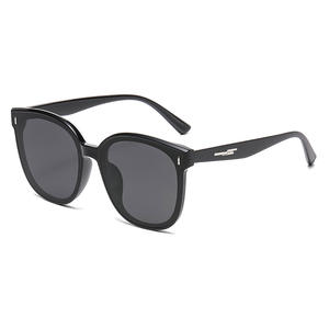 Gafas de sol polarizadas para hombre, montura cuadrada, protección UV400, lentes TAC de metal TR, gafas de sol para conducir al aire libre - Product Image 1