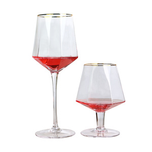 Logo personnalisé <span class=keywords><strong>Verre</strong></span> Soda-Lime Verres <span class=keywords><strong>à</strong></span> Vin Moderne de Haute Qualité Gobelet <span class=keywords><strong>Verre</strong></span> <span class=keywords><strong>à</strong></span> Vin Rouge <span class=keywords><strong>Bourgogne</strong></span> Pour Restaurant Hôtel Fête - Product Image 1