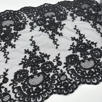 Tissu en dentelle cordonnée florale brodée fantastique de 34 cm avec sequins pour vêtements LT2919B