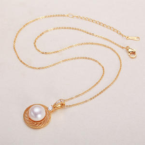 Zhuji 11mm Flat Strong Light Freshwater <b>Pearl</b> Pendant Copper <b>Gold</b>-Plated Bird's Nest <b>Necklace</b> Fashionable Wholesale <b>Necklace</b> - Product Image 3