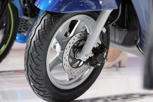 Disco de Freno Delantero Personalizado Compatible con Suzuki Access/Suzuki Burgman Street 125 - Product Image 3