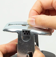 Machine à coudre pour la fabrication de perruques en gros, pour perruques à base de peau injectée et pour la pose de closures capillaires injectées