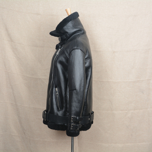 Giacca di <span class=keywords><strong>Pelle</strong></span> da <span class=keywords><strong>Donna</strong></span> alla Moda in Vera <span class=keywords><strong>Pelle</strong></span> di Agnello <span class=keywords><strong>e</strong></span> Montone, <span class=keywords><strong>Cappotto</strong></span> Invernale Personalizzato con <span class=keywords><strong>Pelliccia</strong></span> - Product Image 4