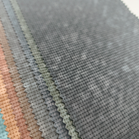 Fabricant chinois de tissu en cuir synthétique PU extensible imperméable gaufré fin pour vêtements