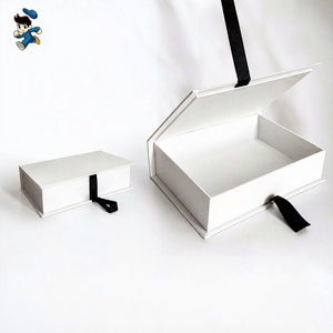 Caja de Regalo Rígida Personalizada con Impresión de Logotipo FX y Embalaje para Ropa, Caja de Cartón Resistente - Product Image 1