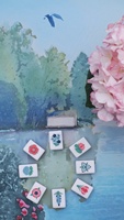 Élégant ensemble de tuiles de mahjong pour extérieur et jardin, motif tourbillon bleu, base à motifs floraux faits à la main (lotus, tulipe, oiseau aquatique), idéal pour offrir