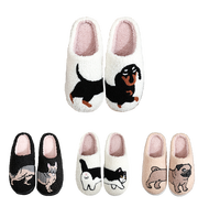 Personnalisé mignon hiver chaud peluche floue maison teckel chien chat animal pantoufles en peluche pour les femmes
