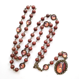 Chapelet en pierre naturelle perles catholiques Notre-Dame <span class=keywords><strong>de</strong></span> <span class=keywords><strong>Fatima</strong></span> Medjugorje pendentif chapelets en perles <span class=keywords><strong>de</strong></span> pierre rouge pour <span class=keywords><strong>la</strong></span> prière - Product Image 1
