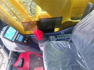 Excavadoras sobre orugas Komatsu PC240 usadas, excavadora minera de 24 toneladas | Oruga de servicio pesado importada de Japón para canteras y movimiento de tierras - Product Image 4