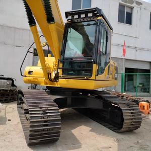 Excavadora Komatsu pc200-8n1 de segunda mano, modelo popular de 2018, de alta calidad, con motor, modelo popular, económica y fácil de usar, en venta. - Product Image 1