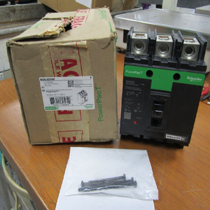 现成库存原装新200a动力断路器3极240 Vac Qgl32200 Plc供应商 - Product Image 1