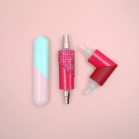Nouveau style de luxe personnalisé vide rechargeable rouge rose bleu rond en forme de vaporisateur de parfum à double extrémité avec diamant