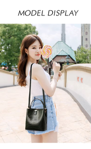 Phụ Nữ 2024 Sang Trọng PU Da Túi Xách Từ Quảng Châu Túi Nhà Máy Nhỏ Vuông Thiết Kế Túi Xách Với Thương Hiệu Nổi Tiếng Hot Bán - Product Image 5