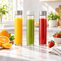 Bouteilles de thé en verre transparent minces en gros avec bouchons à vis personnalisés pour l'emballage de thé aux fleurs, d'eau citronnée et de boissons