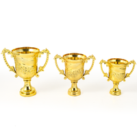 Trophée miniature en plastique plaqué or personnalisable avec logo, 3 tailles, pour enfants, idéal pour les remises de diplômes