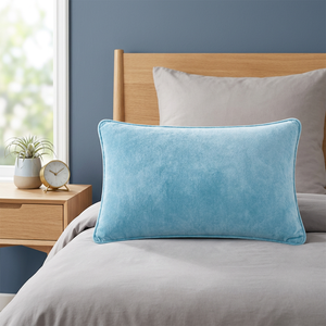 Housse de coussin lombaire en velours de qualité supérieure |   Coussin rectangulaire décoratif bleu aqua avec passepoil assorti pour canapé et chambre à coucher - Product Image 3