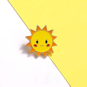 Broche de Metal de estilo japonés de Kuang Lingling Only You Thai <span class=keywords><strong>Drama</strong></span> Sun Character plateado grabado insignia de Metal para parejas de estudiantes - Product Image 3