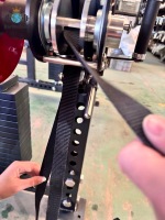 Appareil d'entraînement centrifuge à volant d'inertie pour l'entraînement de force isoinertielle, machine d'exercice excentrique murale pour la performance athlétique