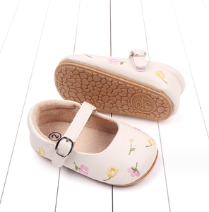 Chaussures plates Mary Jane florales à semelle souple pour bébés filles, idéales pour les premiers pas, les mariages et les cérémonies – Vente en gros à prix réduit - Product Image 5