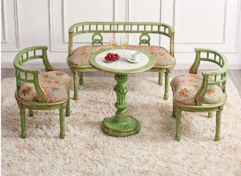 สีเขียวอ่อน