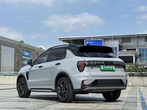 Lynk Co 01 EM-P 2022 SUV hybride rechargeable 1.5T Turbo automatique édition Dawn Extérieur blanc gauche. Lumières LED bicolores. 25,000 - Product Image 3