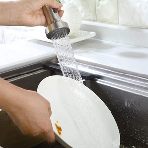 Buse de pulvérisation pour robinet de cuisine Bingtao en acier inoxydable brossé, extractible, avec aérateur et tuyau pour sortie d'eau d'évier - Product Image 4