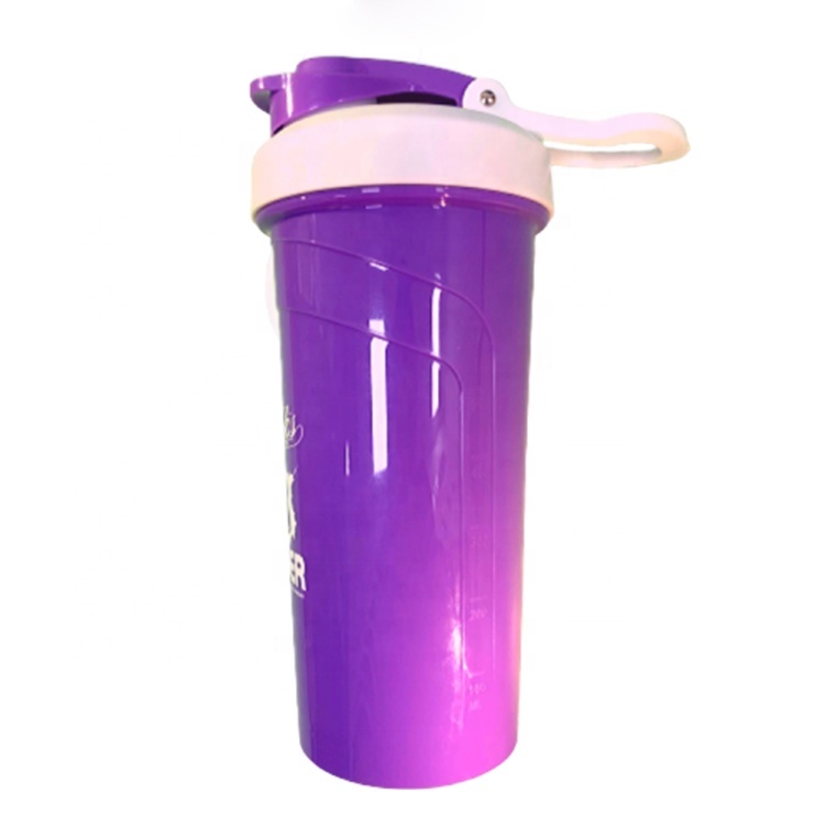En gros Nouveau Design Haute Qualité Shaker Bouteilles Avec la Couleur Et le Logo adaptés aux besoins du client