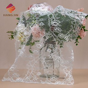 Tessuto in Pizzo Francese Ricamato a Mano, Tulle Bianco Chantilly, Lussuoso Ricamo 3D in Pizzo Francese per Abiti da Sposa - Product Image 6