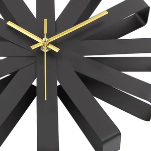 <span class=keywords><strong>Reloj</strong></span> de <span class=keywords><strong>pared</strong></span> ordic creativo para sala de estar, <span class=keywords><strong>reloj</strong></span> de <span class=keywords><strong>pared</strong></span> simple de Arte Negro a la moda de lujo ligero - Product Image 5