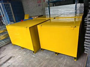 Conteneur <span class=keywords><strong>de</strong></span> <span class=keywords><strong>stockage</strong></span> en métal rigide avec couvercle à charnières pour la logistique d'entrepôt <span class=keywords><strong>et</strong></span> les équipements <span class=keywords><strong>de</strong></span> <span class=keywords><strong>manutention</strong></span> des matériaux - Product Image 4