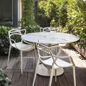 Toptan ucuz restoran Modern yemek Cafe beyaz PP şezlong mutfak istiflenebilir plastik yemek sandalyeleri yemek odası için