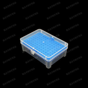 Boîte de pointes de pipette manuelles Squid, plaque à 96 puits carrés à fond plat en PP pour usage en laboratoire - Product Image 2