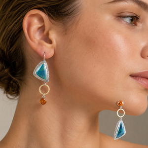 Orecchini Pendenti Vintage a Triangolo Bicolore con Motivi Floreali, Gioielli di Moda per Donne - Product Image 2
