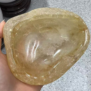 Vente en gros <span class=keywords><strong>de</strong></span> <span class=keywords><strong>cristal</strong></span> <span class=keywords><strong>de</strong></span> <span class=keywords><strong>roche</strong></span> sculpture artisanat <span class=keywords><strong>bol</strong></span> en <span class=keywords><strong>cristal</strong></span> <span class=keywords><strong>de</strong></span> quartz <span class=keywords><strong>de</strong></span> feu jaune naturel pour cadeaux - Product Image 1