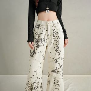 Jeans de Mezclilla de Lujo Discreto con Estilo Urbano para Mujer, Novedad 2025 |   Pantalones de Pierna Recta y Holgada con Estampado de Leopardo Splash Ink - Product Image 2
